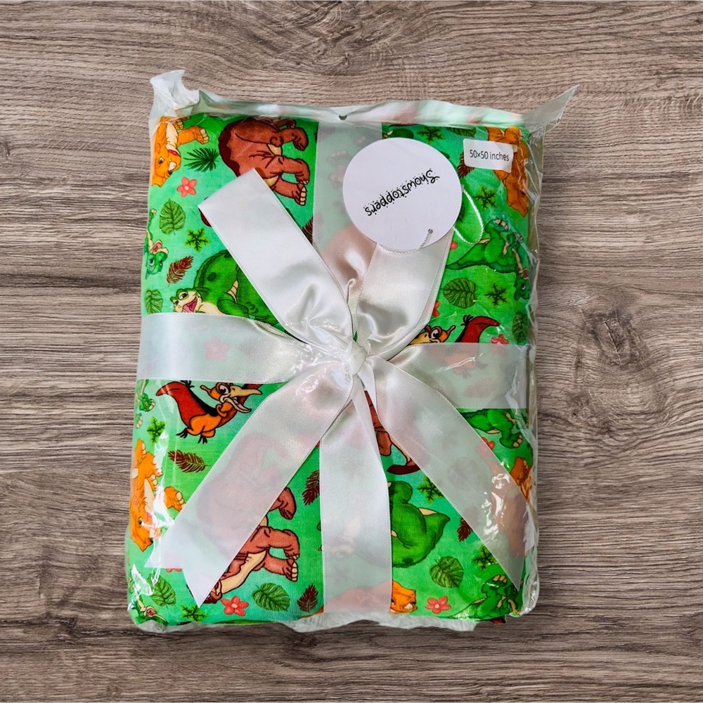 NIB Showstoppers Bamboo Blanket